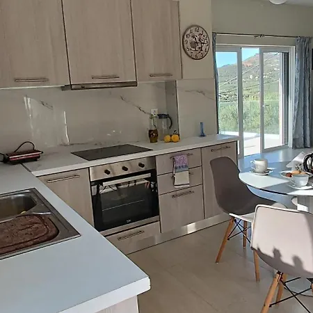 Holiday home Christos *